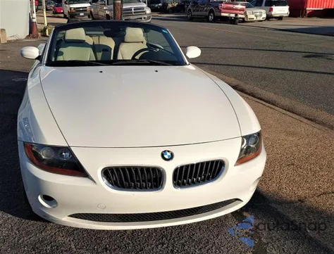 2004 BMW Z4 2.5 z USA, uszkodzony, nr VIN 4USBT33584LS49041